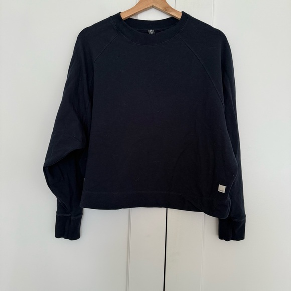 Vuori Long Sleeve Halo Crew - Picture 2 of 5